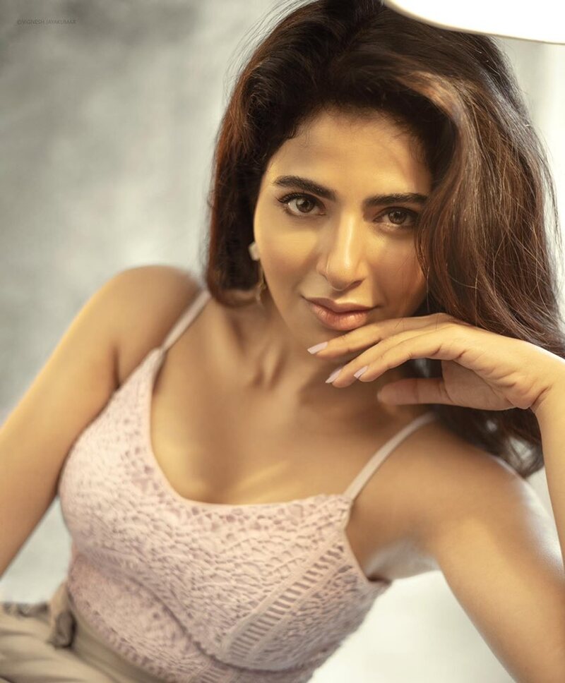 Ishwarya menon love for pastels clicks