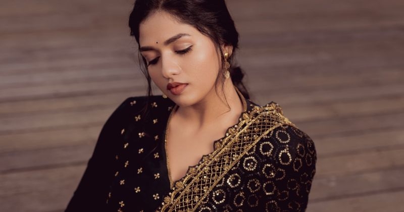 Sunaina in black photos viral