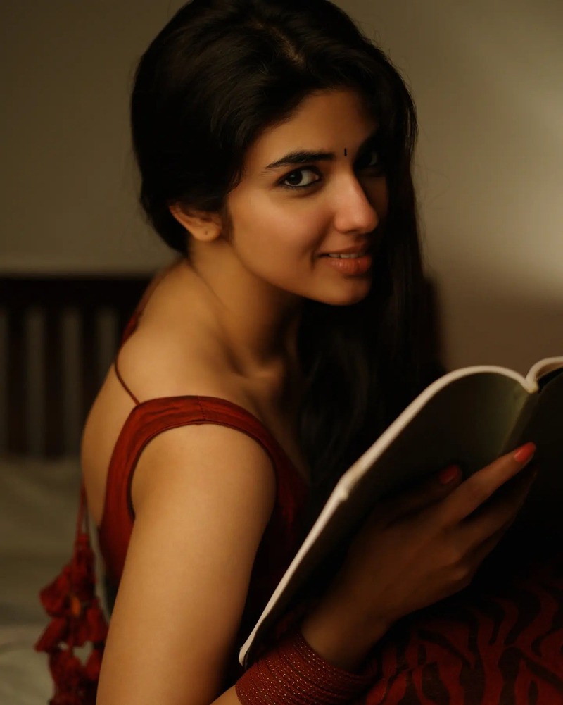 Pragya nagra new hot clicks bed room photo
