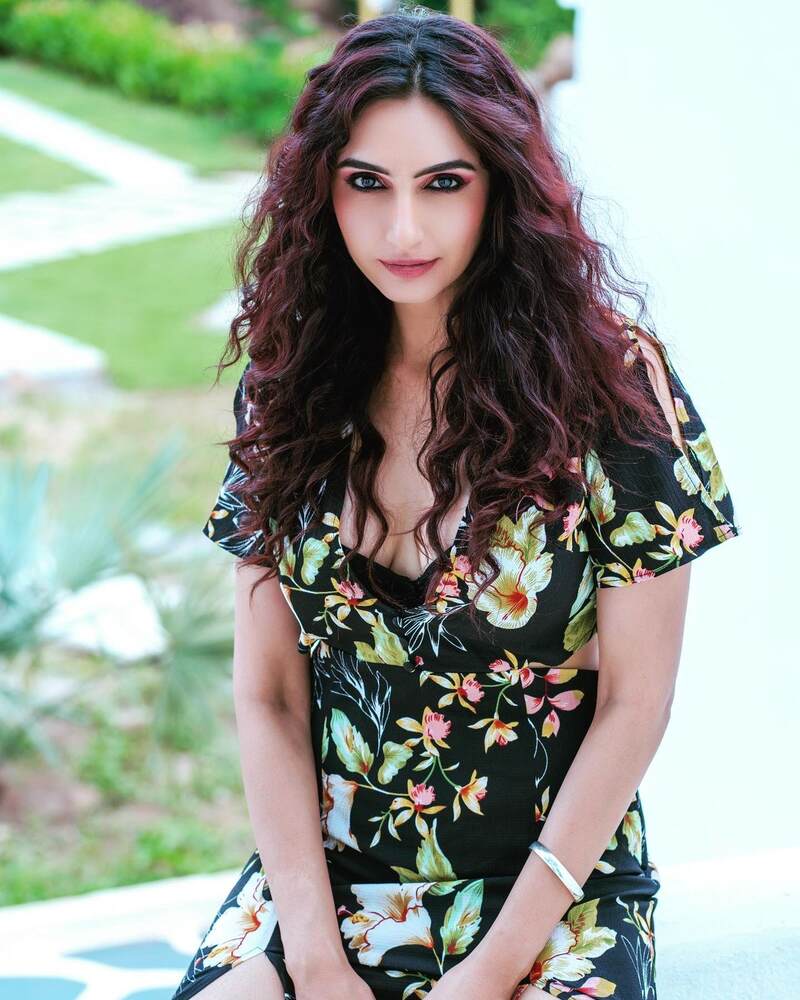 Ragini dwivedi latest photoshoot