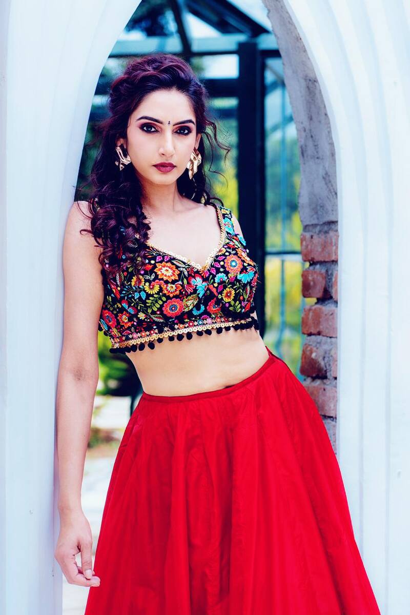 Ragini dwivedi latest photos viral