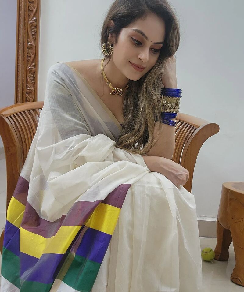 Shrutika arjun new hot in saree