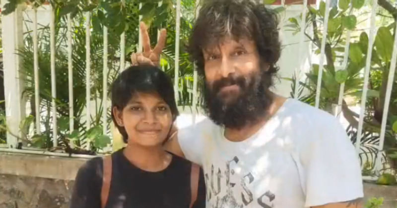 Chiyaan vikram with fans video viral