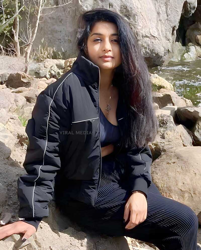 Meera jasmine new clicks