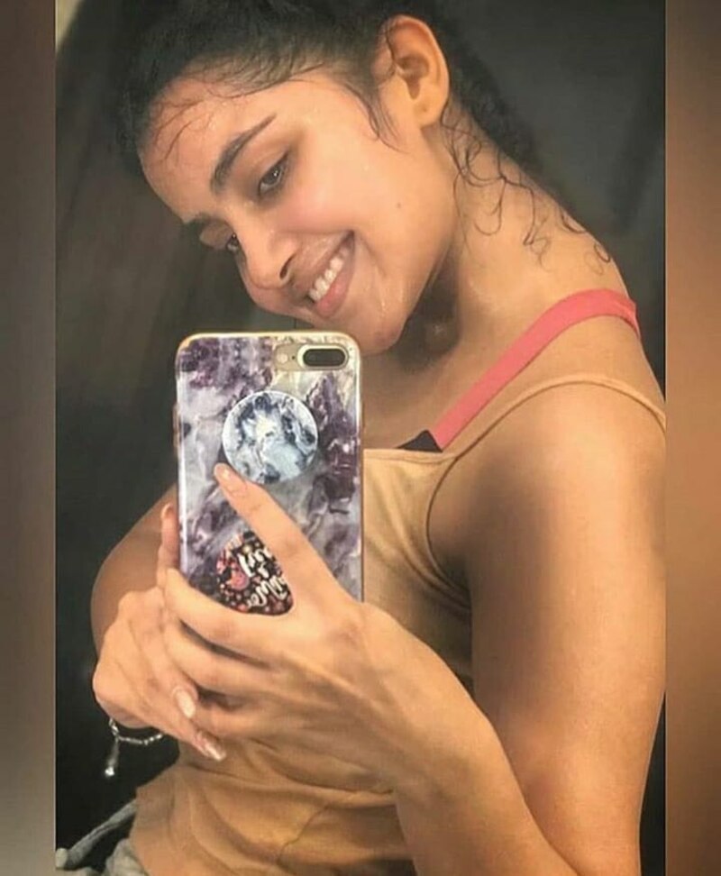Anupama mirror new selfie in bath room went viral