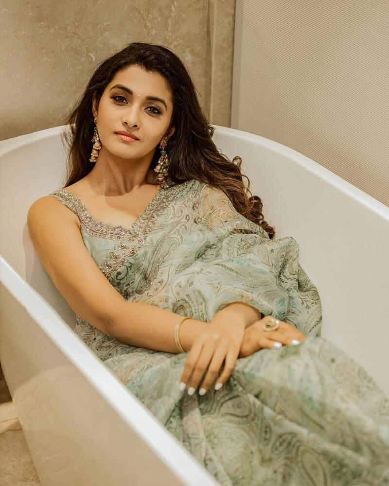 Priya bhavani shanka new bathroom clicks