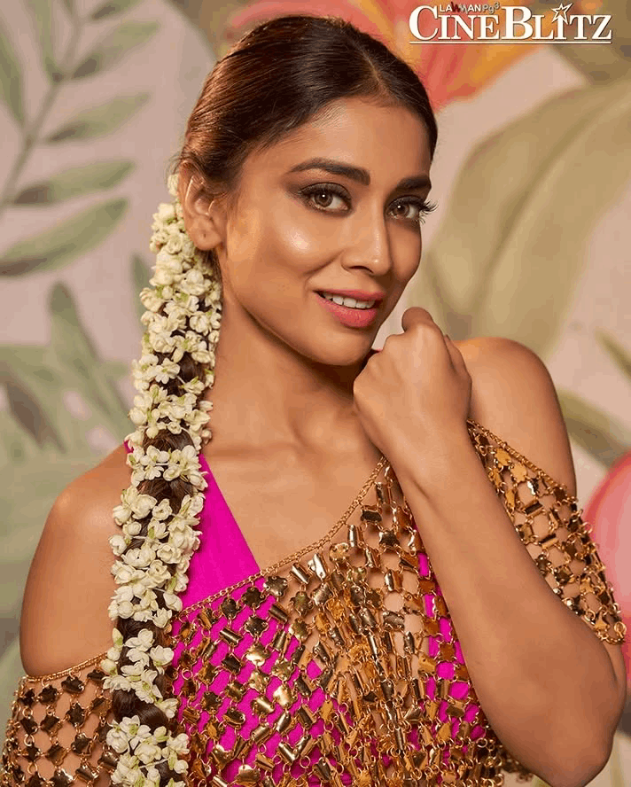 Shriya saran her vedio viral on show