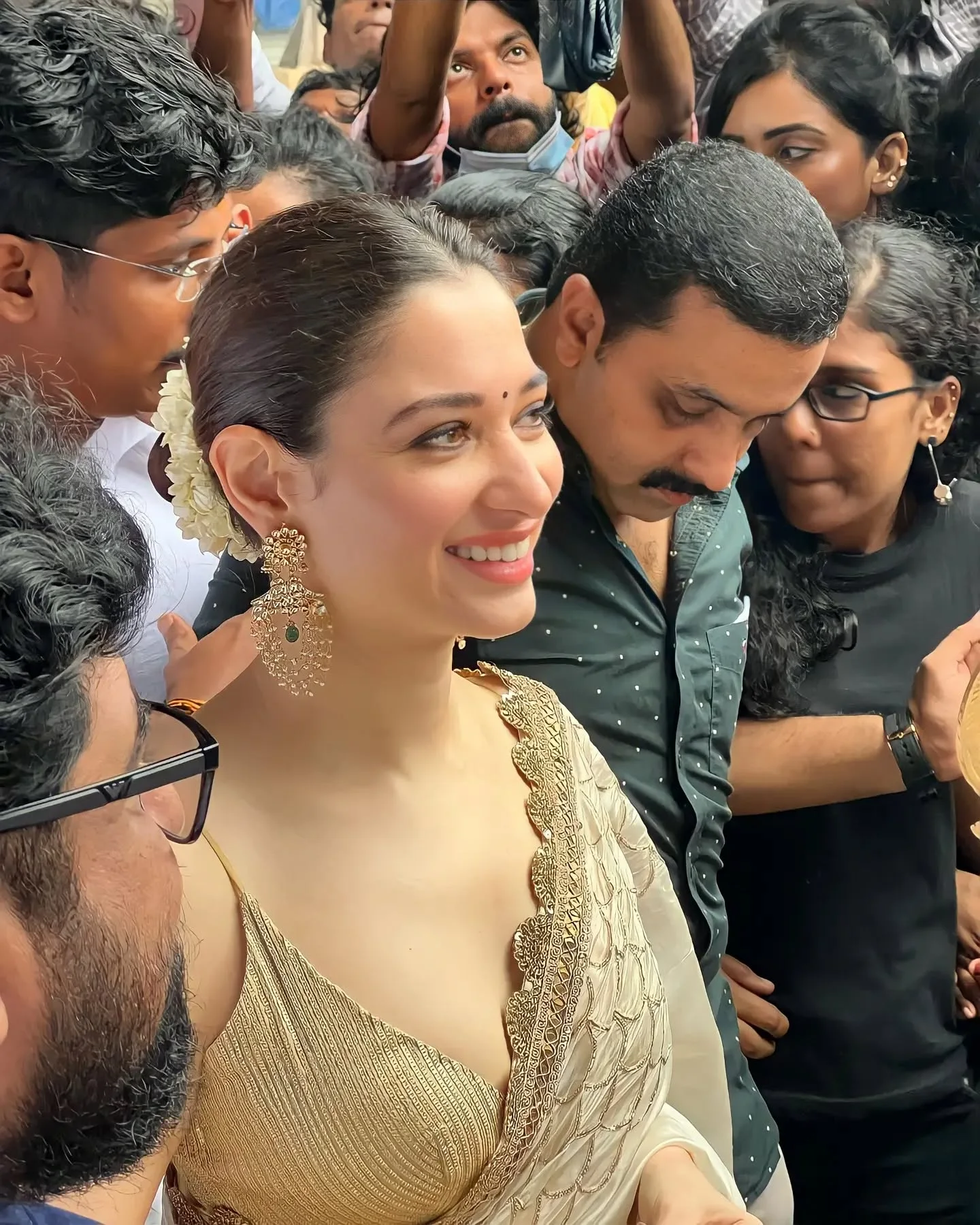 Tamannaah mumbai in airport video viral