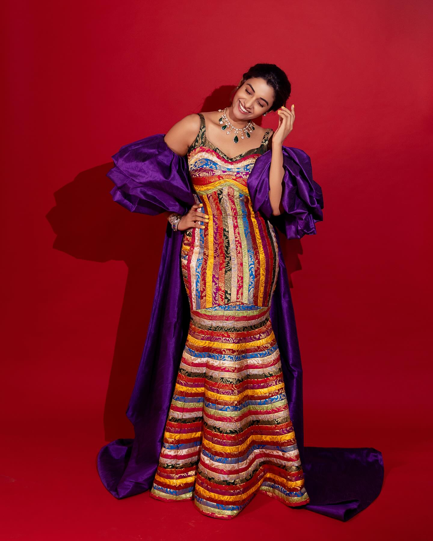Priyabhavani shankar in new costume