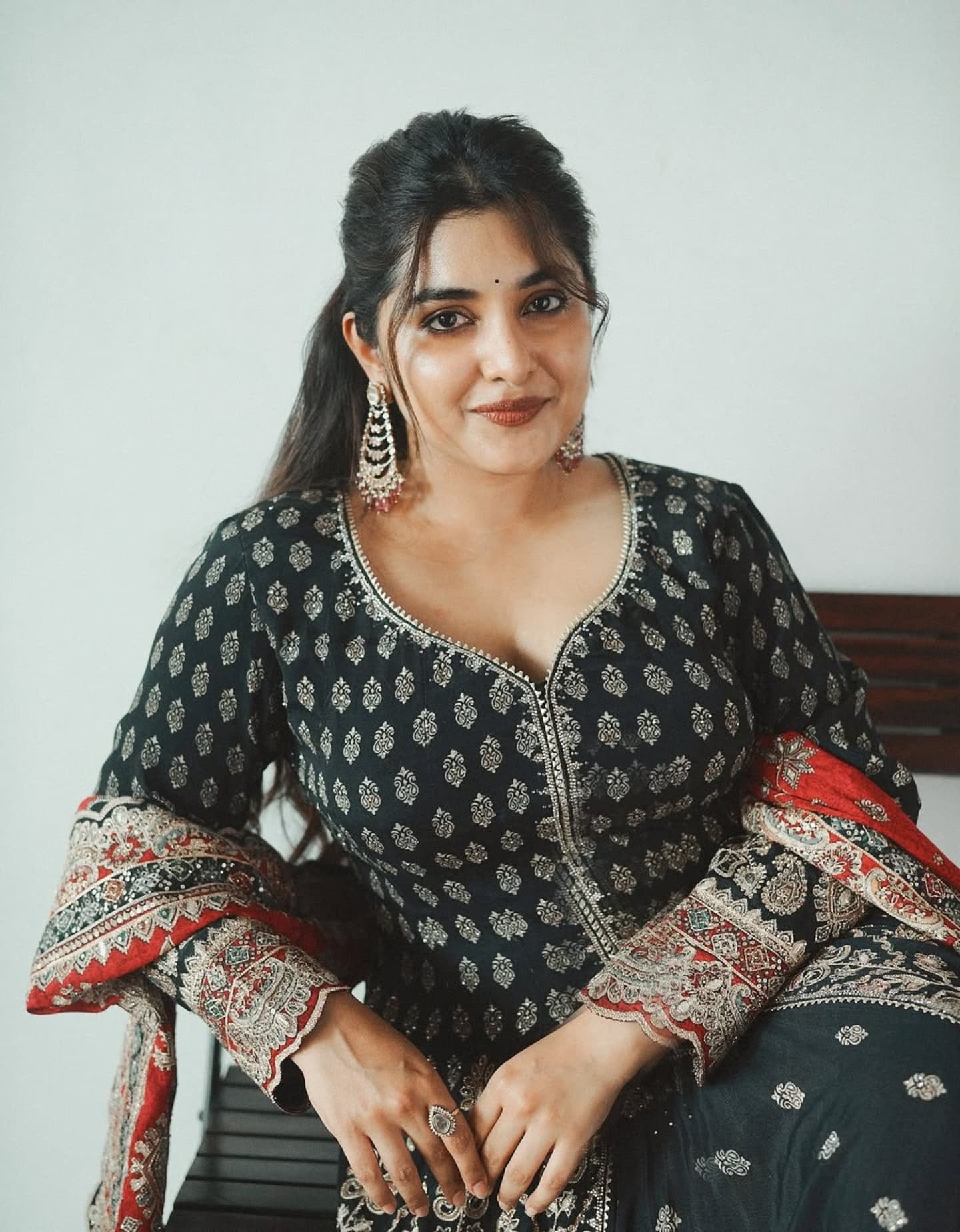 Nivetha thomas recent video