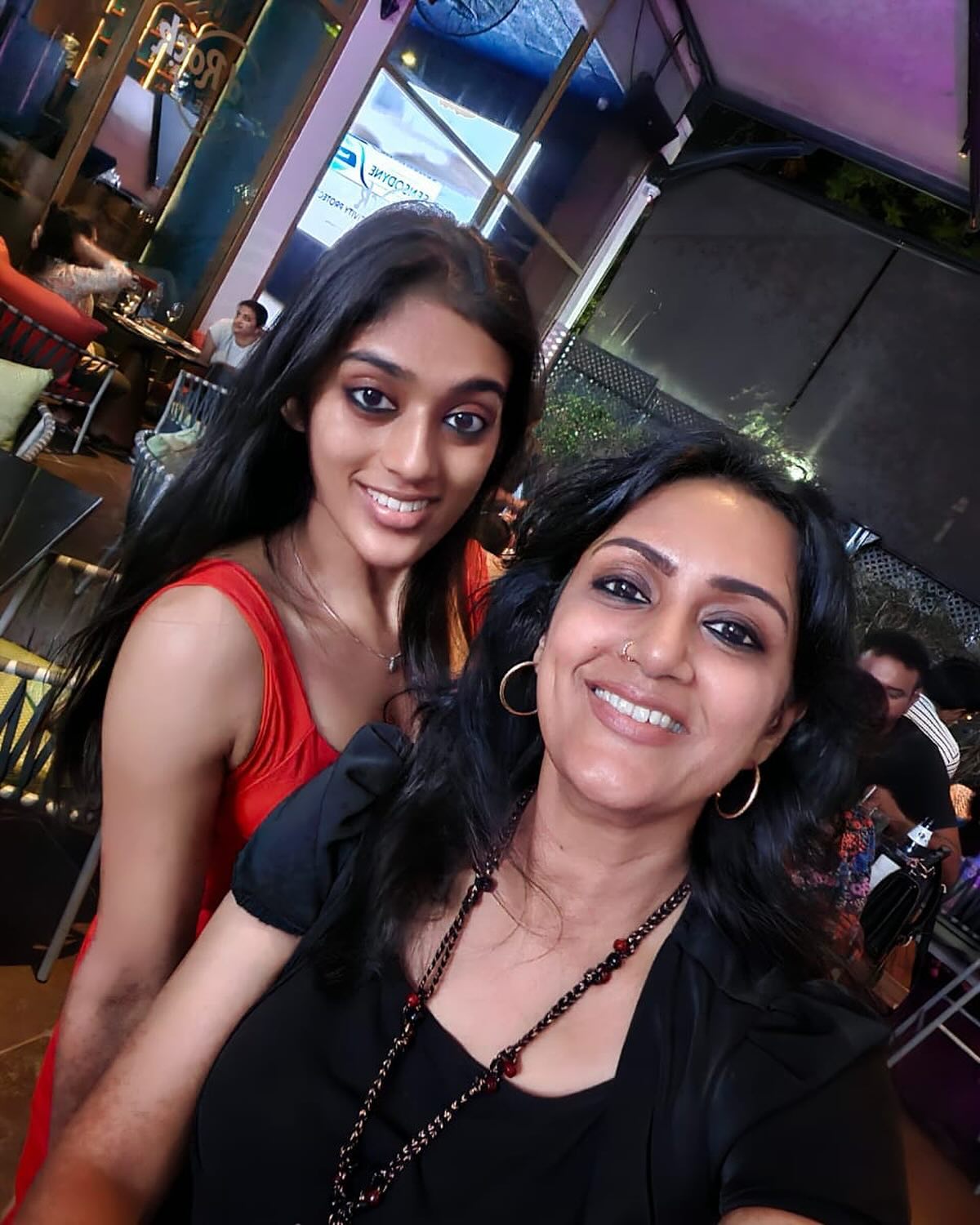 Niyathikadambi with her friends on pool video