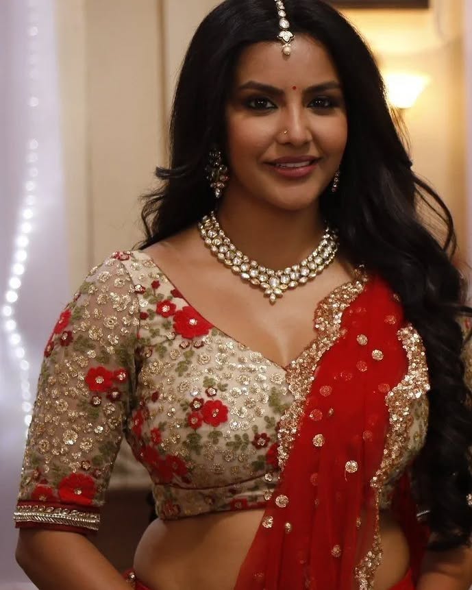 Priya anand in gym suit video