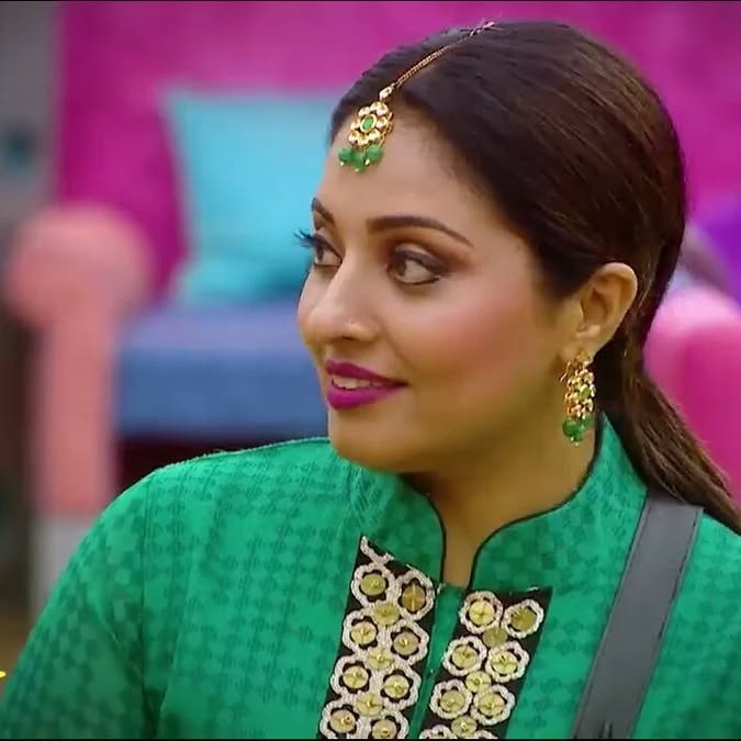 Mumtaj request to fans