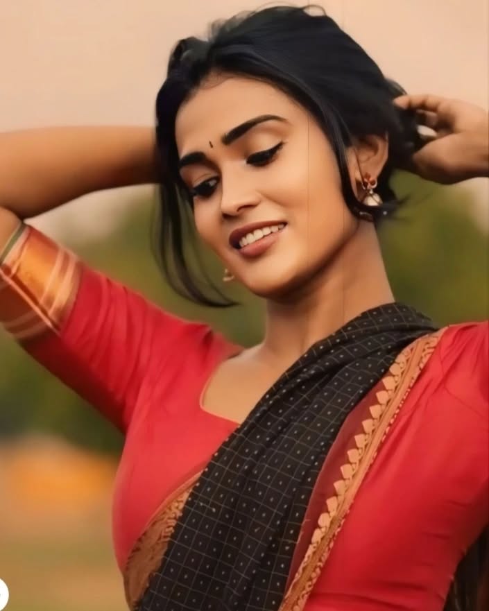 Poornimaravi dance on stage