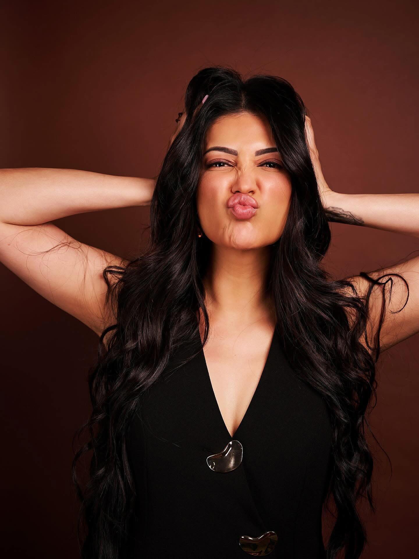 Sruthihassen in her instagram post video