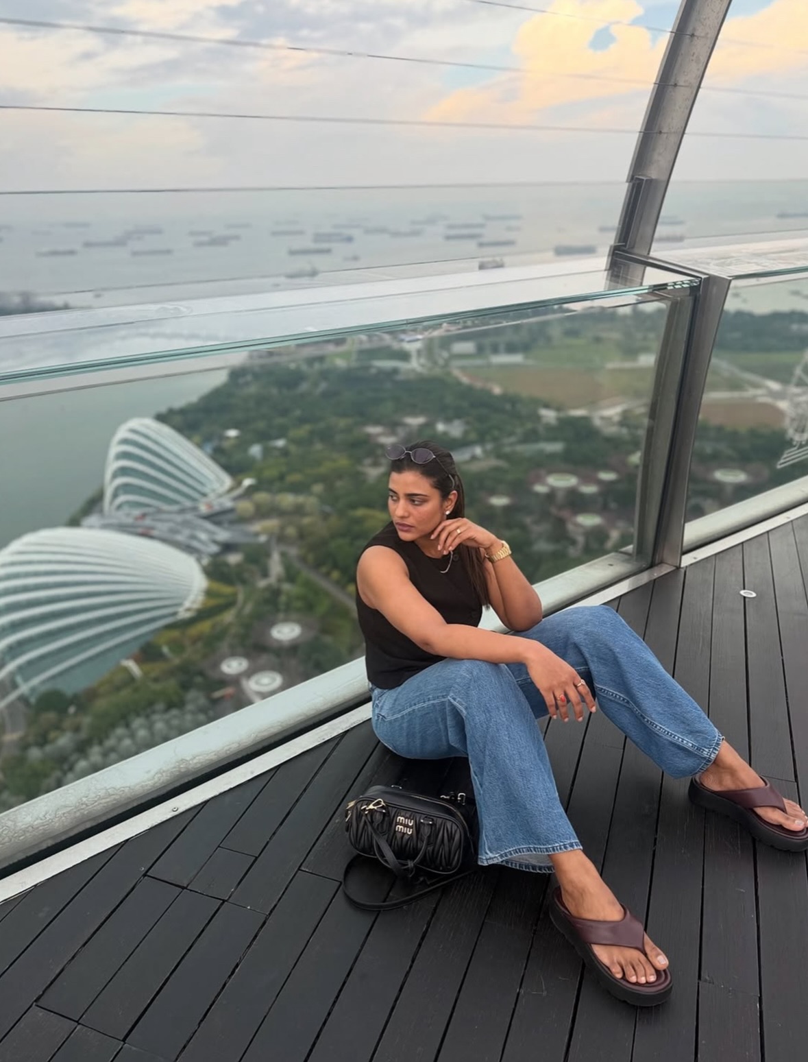 Aishwariyarajesh in singapore clicks