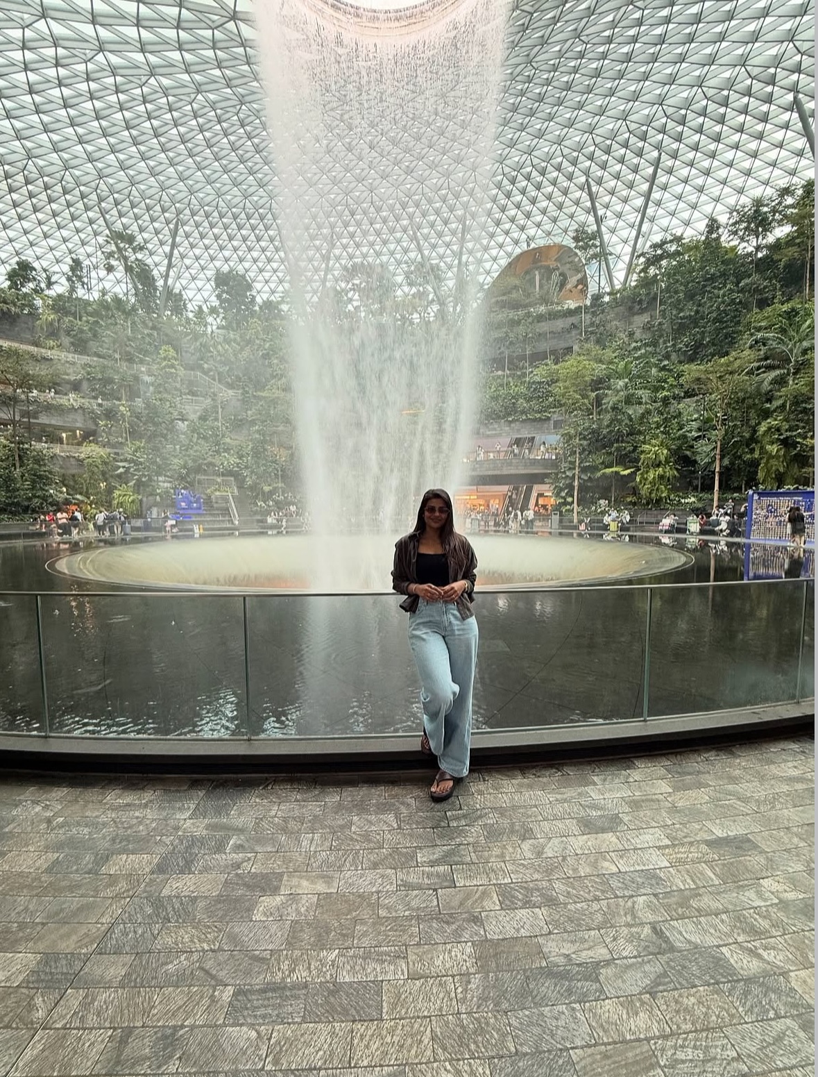 Aishwariyarajesh in singapore clicks